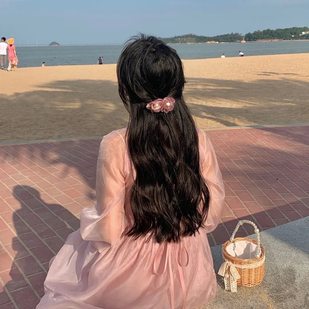 四月的女儿